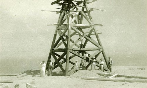 Во время строительства маяка на мысе Ильи