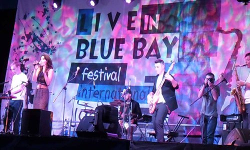 Фестиваль «Live in Blue Bay»: в Коктебеле пели фанк и русские народные песни